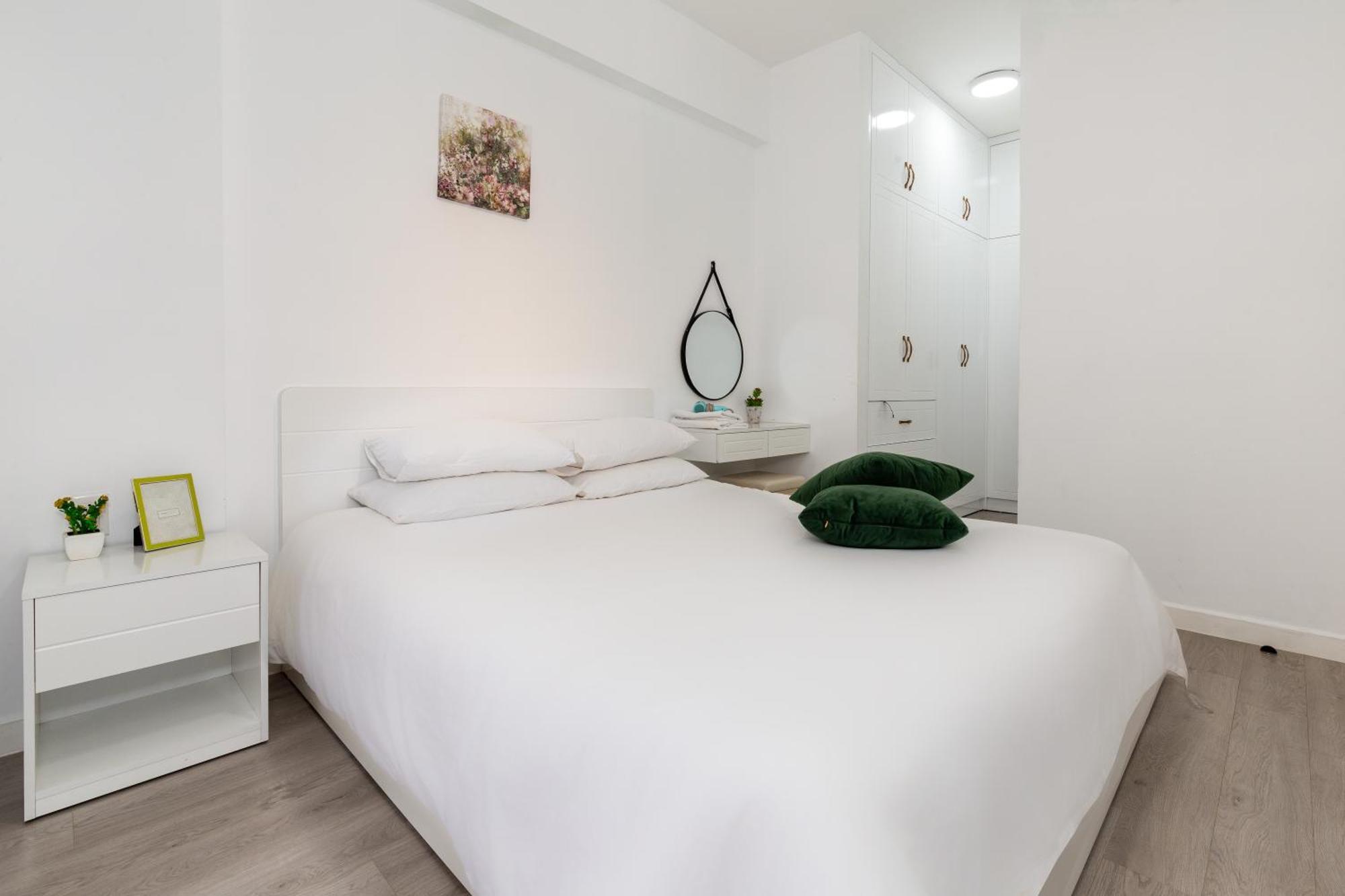 Hotel Wahalla - Ben Thanh Market Хошимин Екстериор снимка